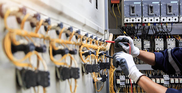 Professional Electrician technician working in Goose Creek Village, VA